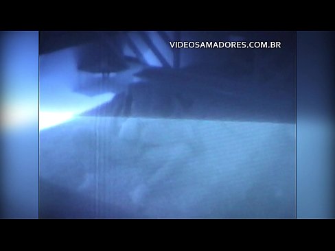 ❤️ U maritu filma a moglia chì scopa un vicinu è scopre chì hè un cornu ☑ Video sessu à co.naughtyhentai.ru