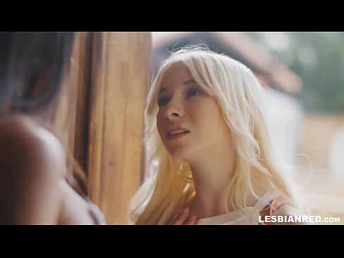 ❤️ Ragazza torna in casa uni pochi di mesi dopu è finisce per manghjà a figa di a so matrigna ☑ Video sessu à co.naughtyhentai.ru